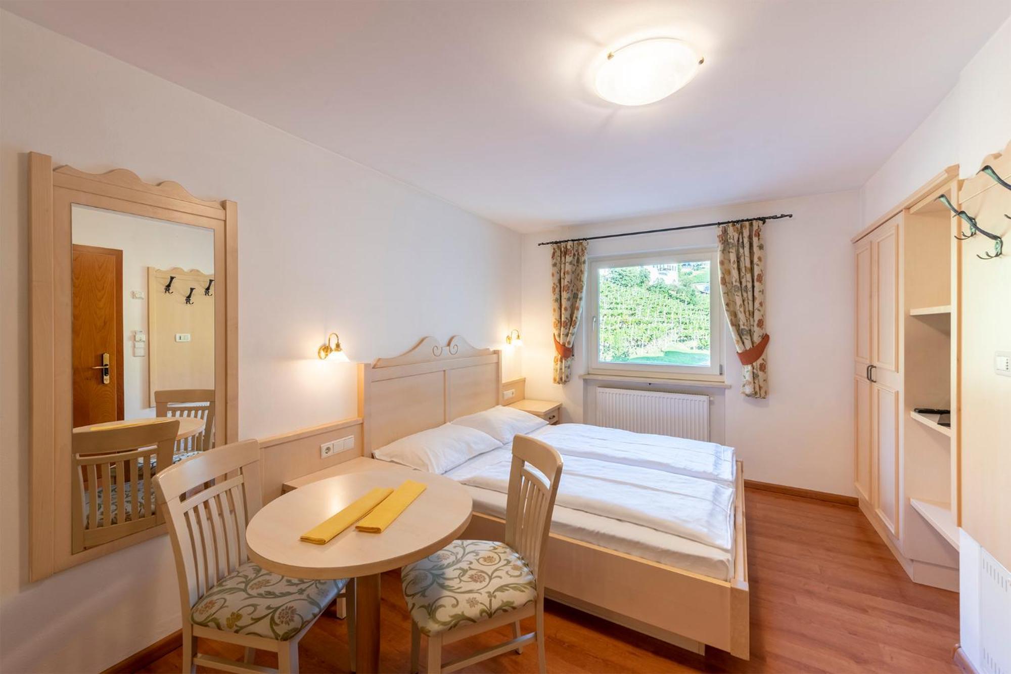 Appartement Tschivon Шена Екстер'єр фото