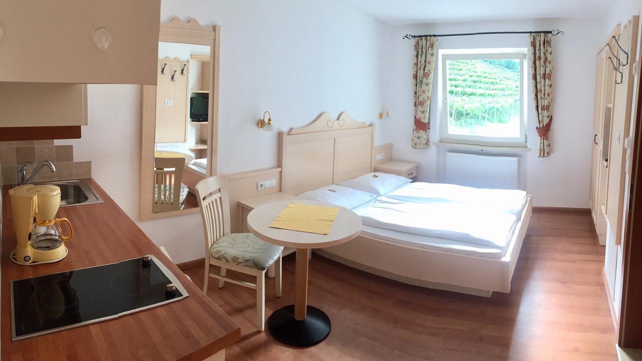 Appartement Tschivon Шена Екстер'єр фото